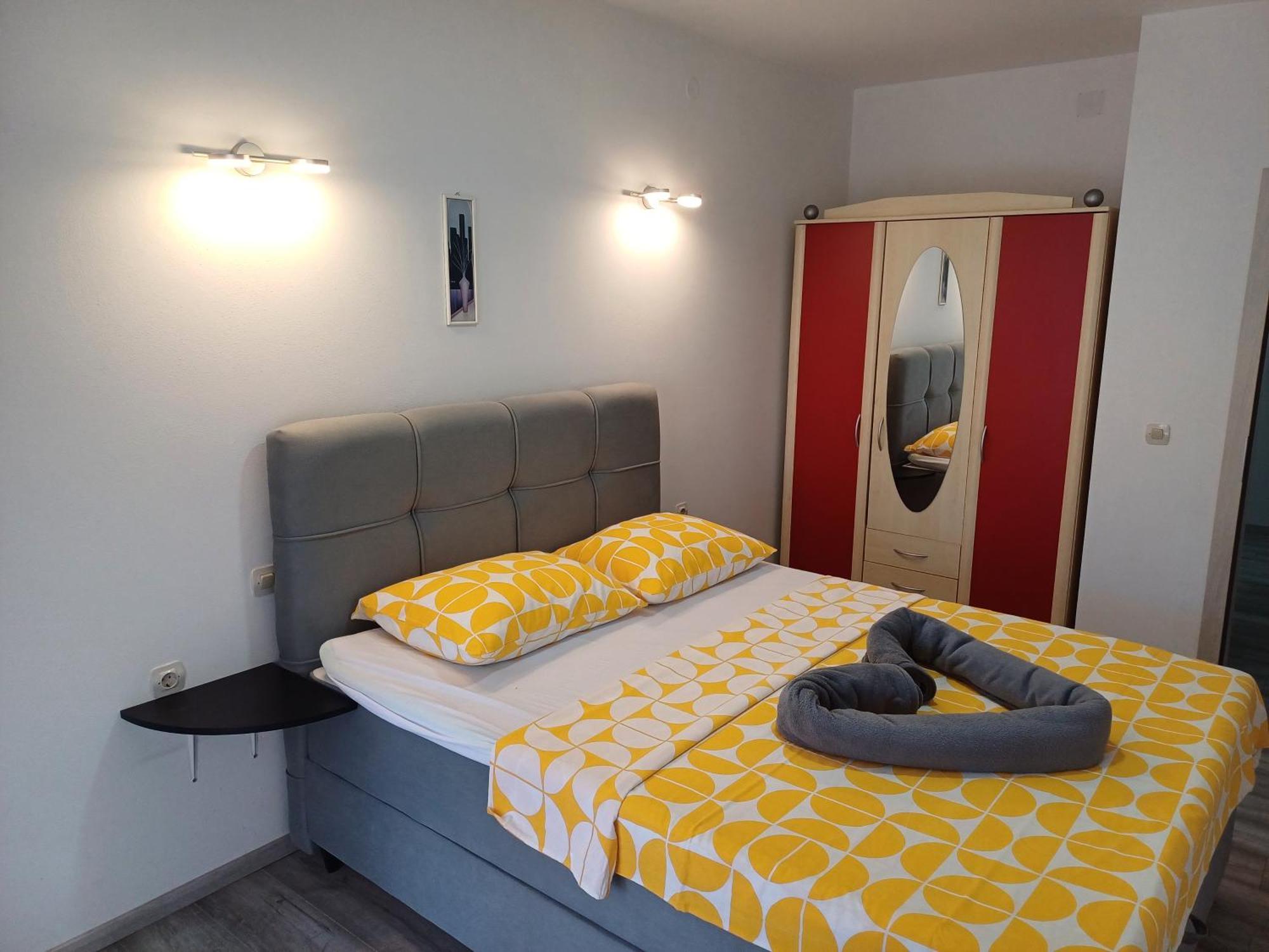 Apartmani Bulajic Krk Town Exterior foto